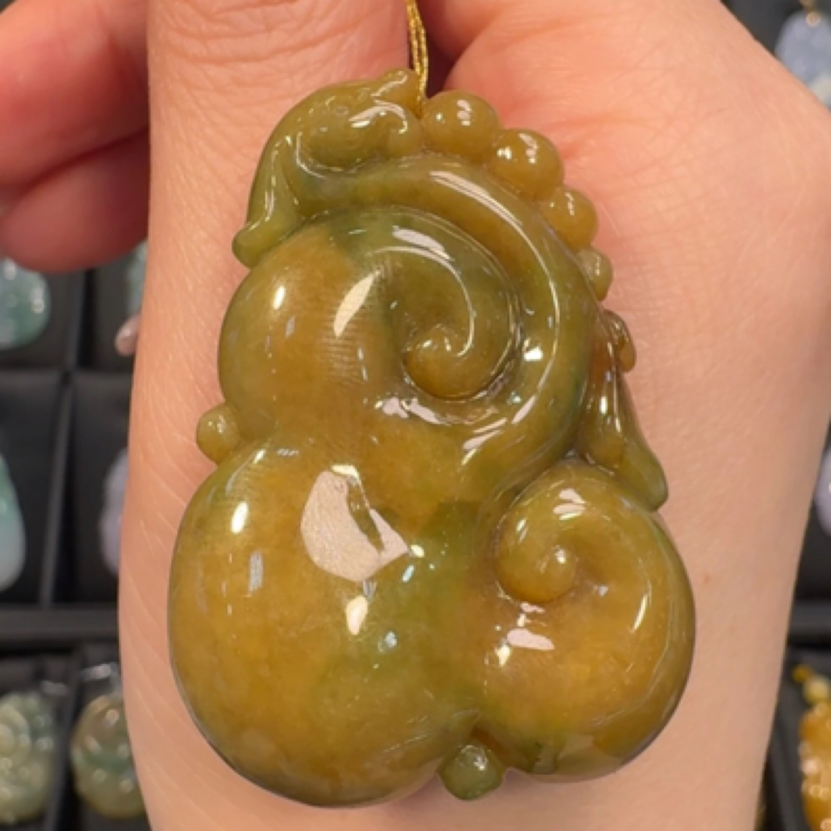 缅甸天然A货翡翠黄翡如意灵芝设计精美吊坠翡翠直播