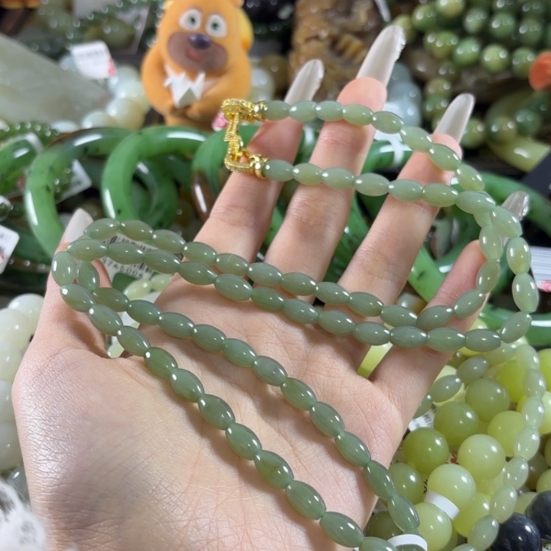 谢***敏和田玉未镶嵌手链263