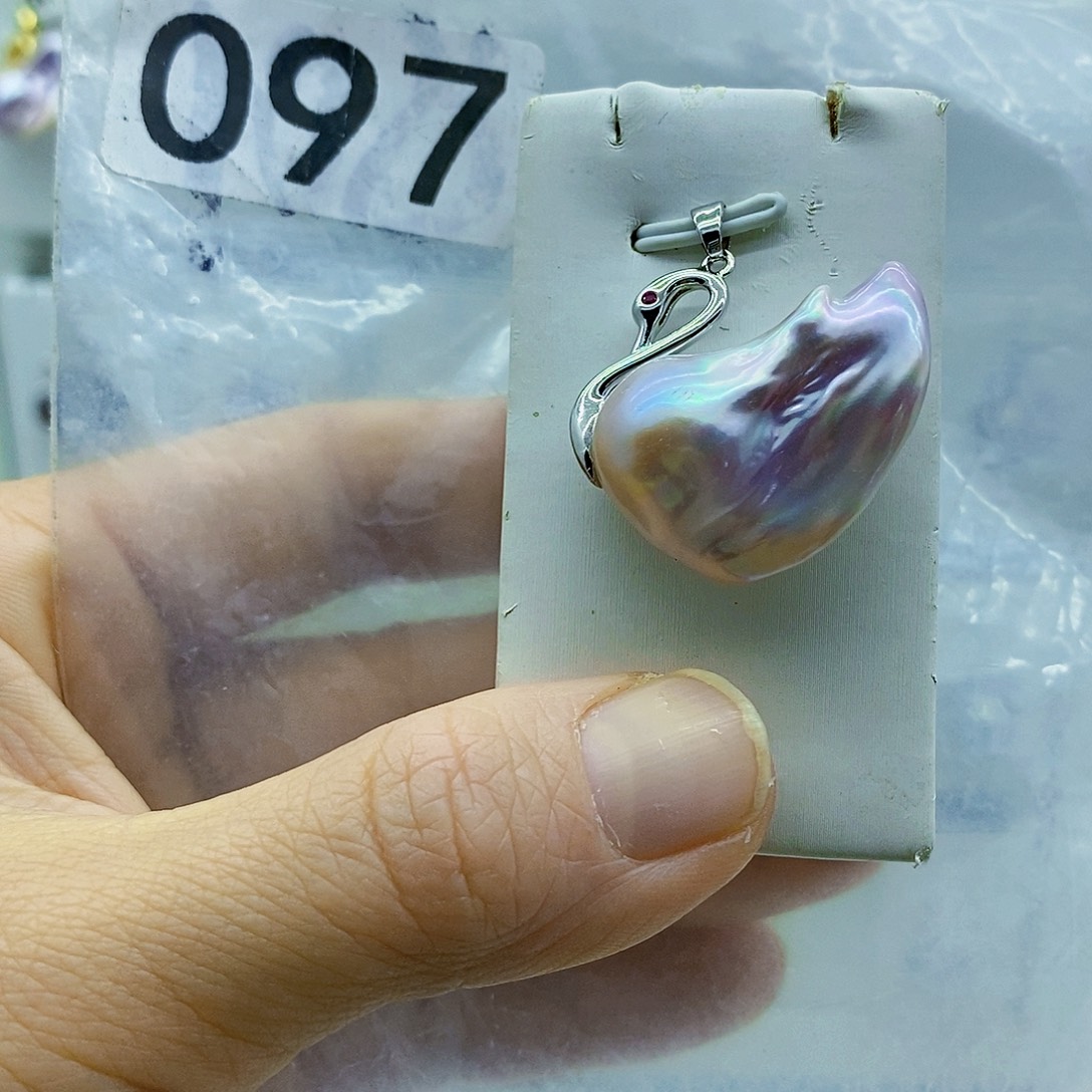 淡水珍珠颈饰合金