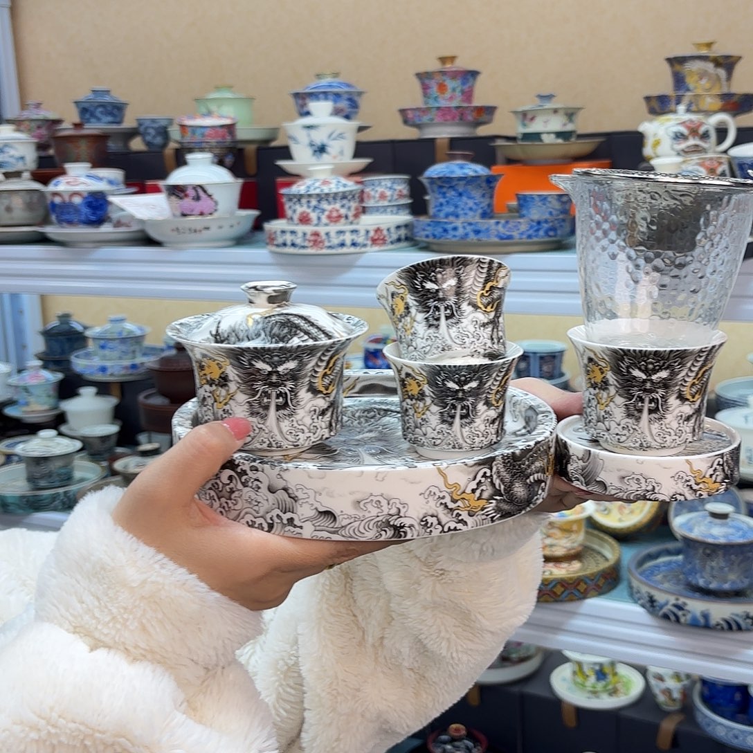 盖碗里的水煮开后放在