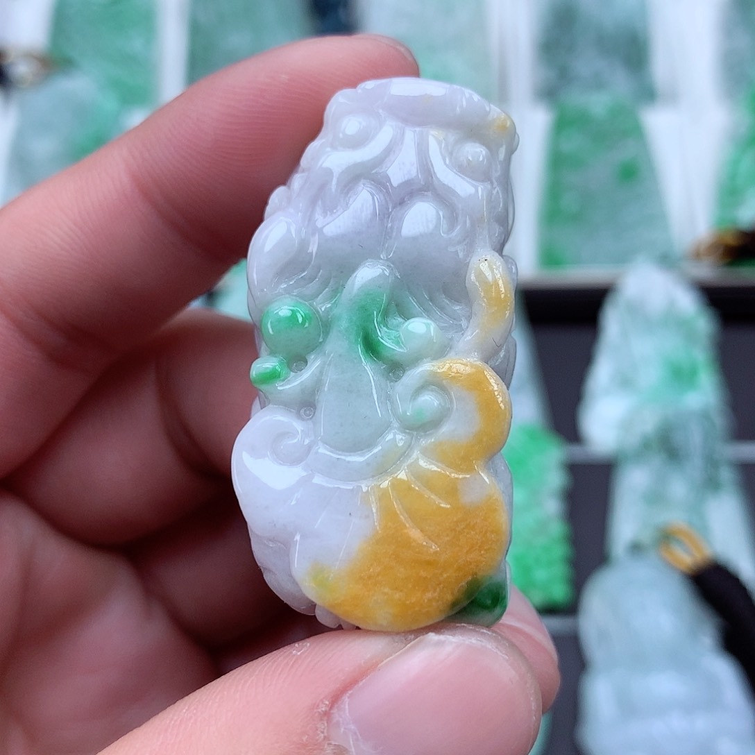 翡翠颈饰未镶嵌翡翠吊坠