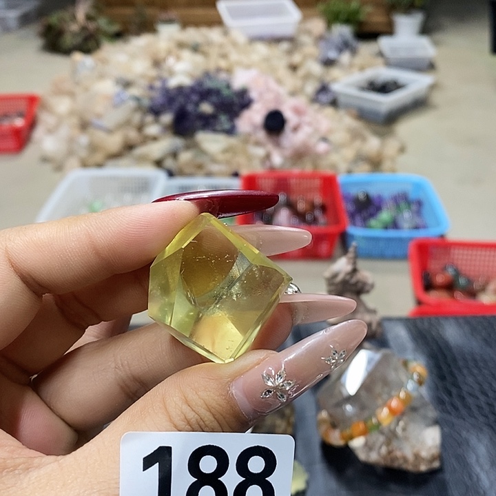 未镶嵌珠宝半成品水晶