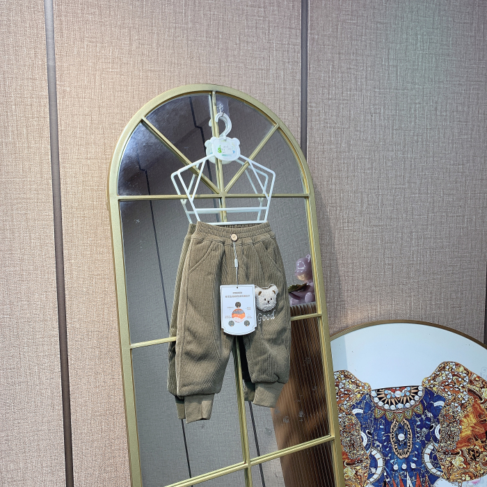 AA125  宝宝卡其色休闲夹棉裤子