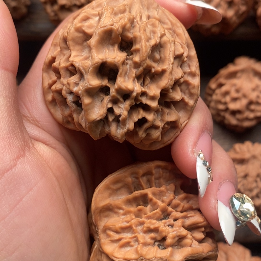 什***次核桃秦岭野生核桃福利官帽