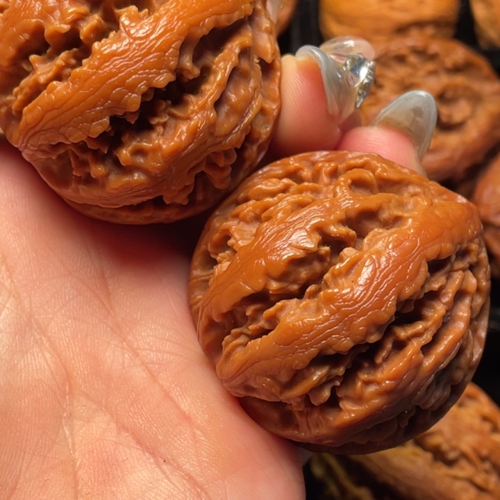 文玩核桃把件秦岭山脉核桃