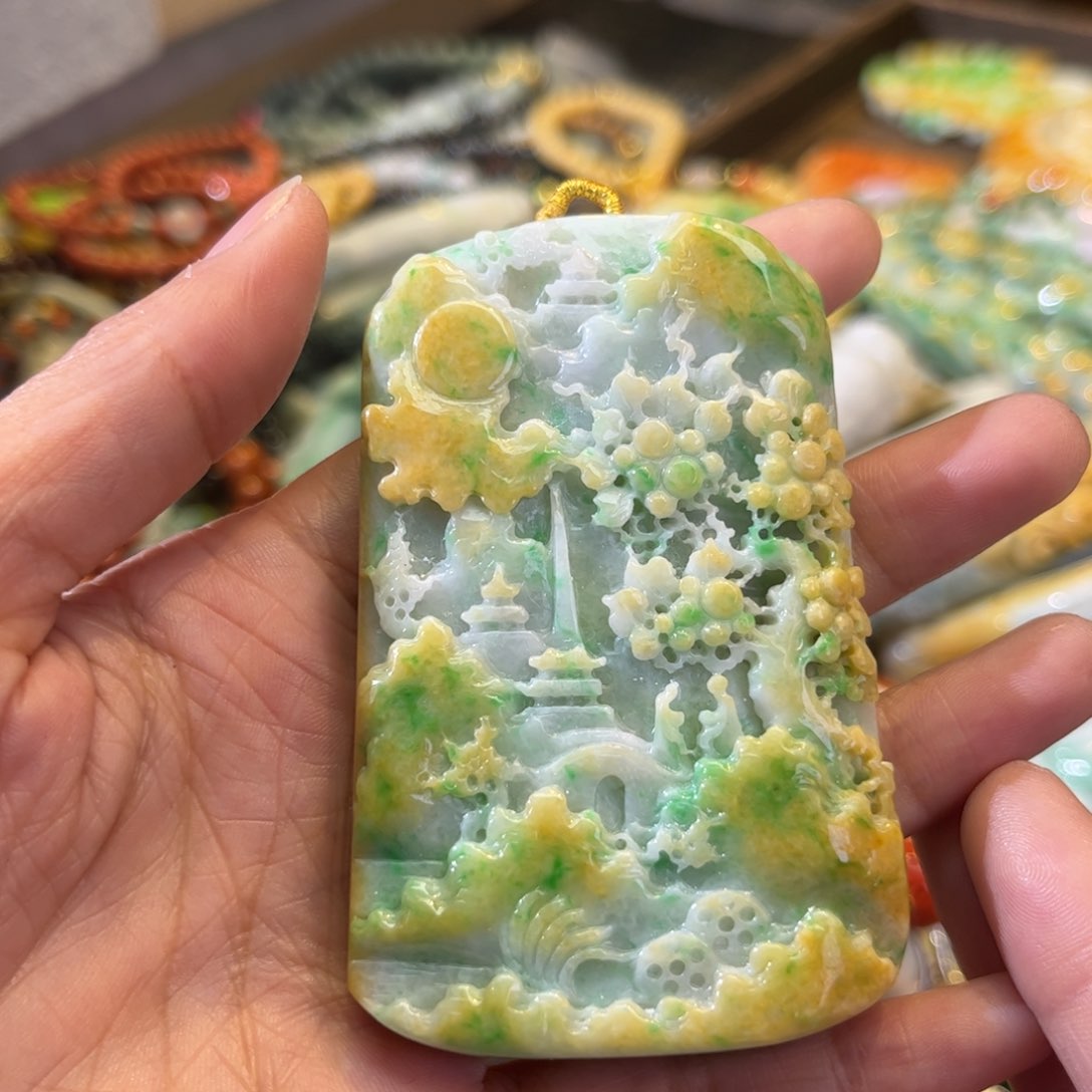 翡翠颈饰未镶嵌待编款