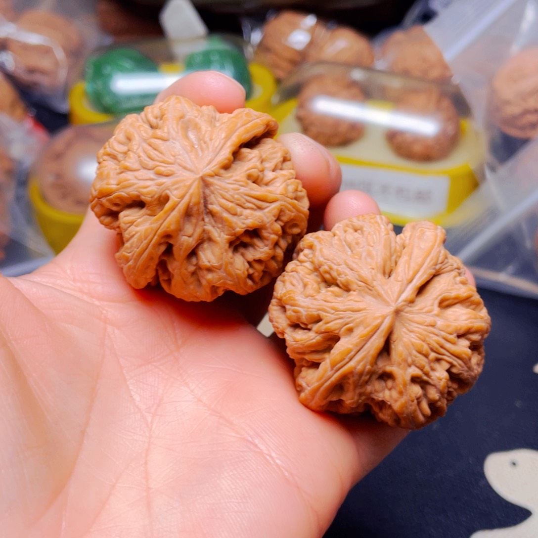 吊坠文玩核桃英***风平谷粗筋