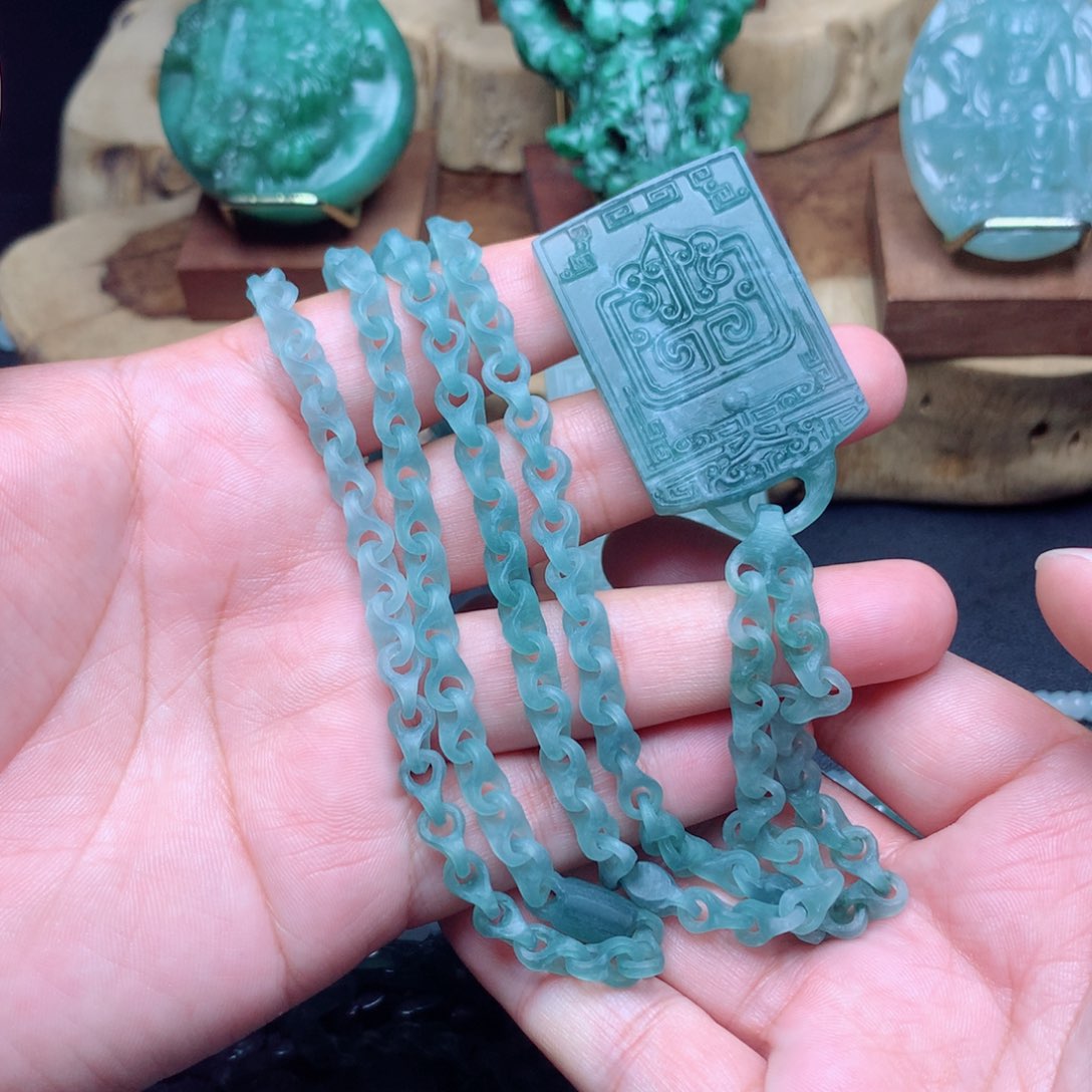 陳***！定制翡翠未镶嵌翡翠