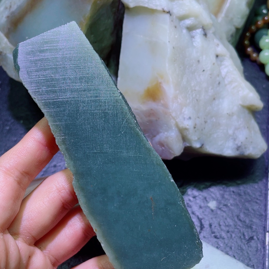 和田玉未镶嵌珠宝半成品