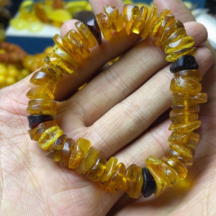 琥珀珠宝奇石未镶嵌