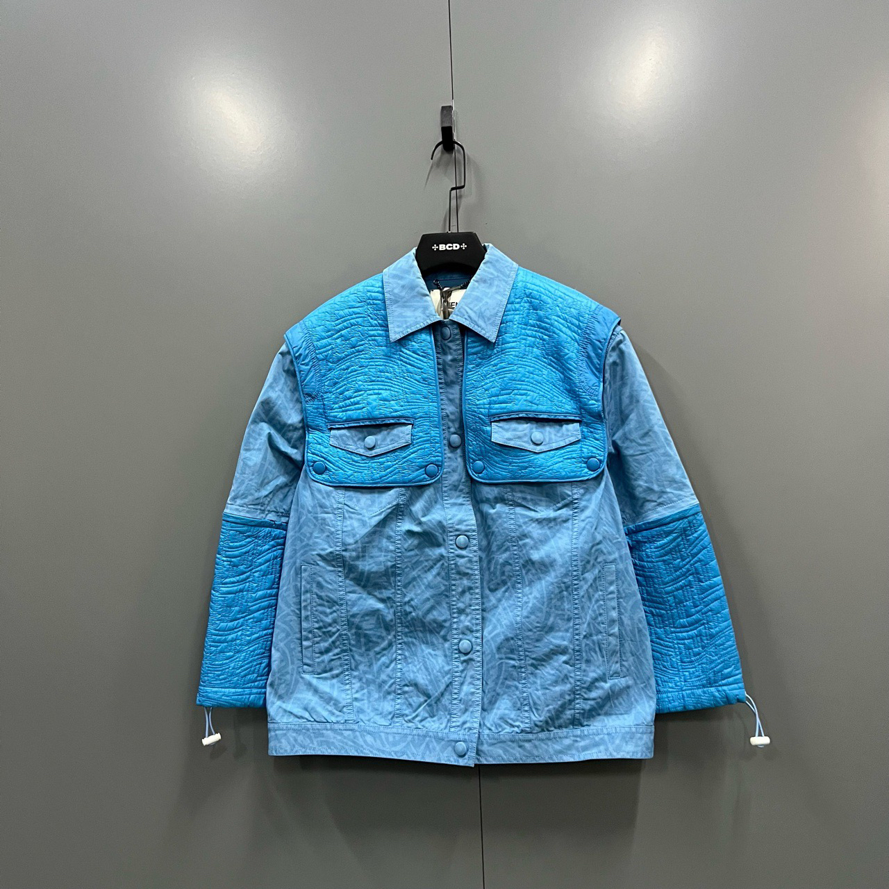 95新 FENDI/芬迪 bc1224 蓝色满印老花外套 40码 101897