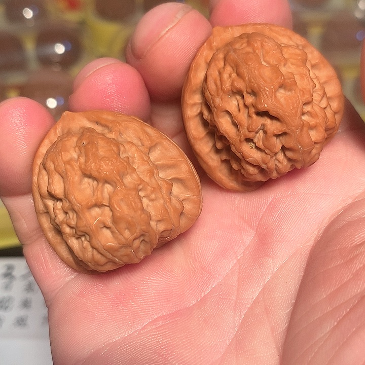 文玩核桃吊坠35梨木台