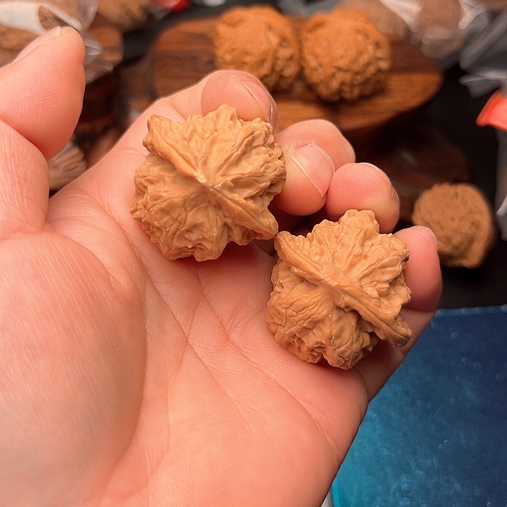 桃核把件核桃磐石35