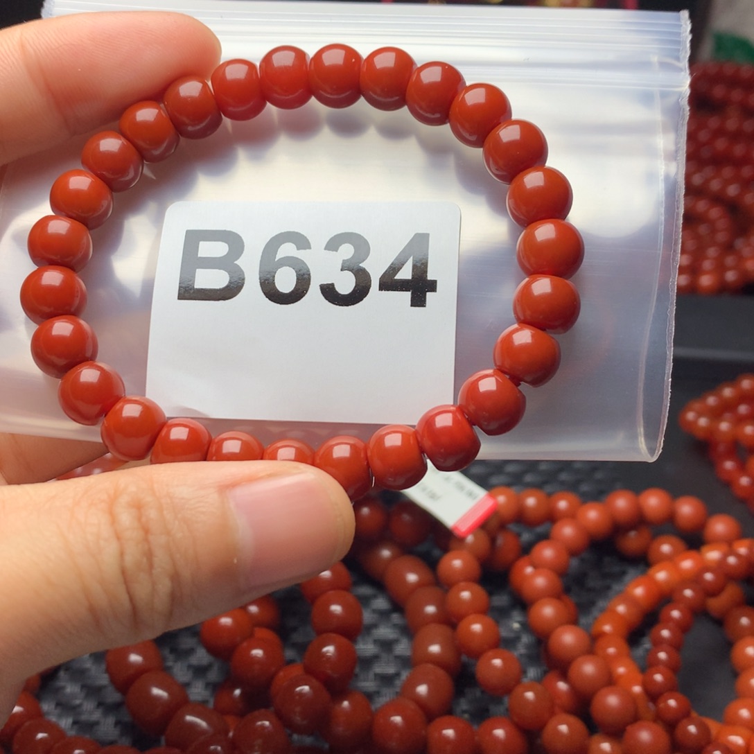 就***昊南红玛瑙未镶嵌手链