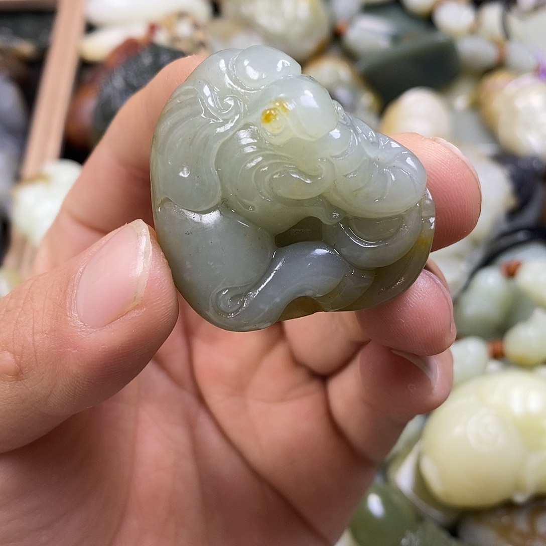 和田玉（糖玉）挂件未镶嵌