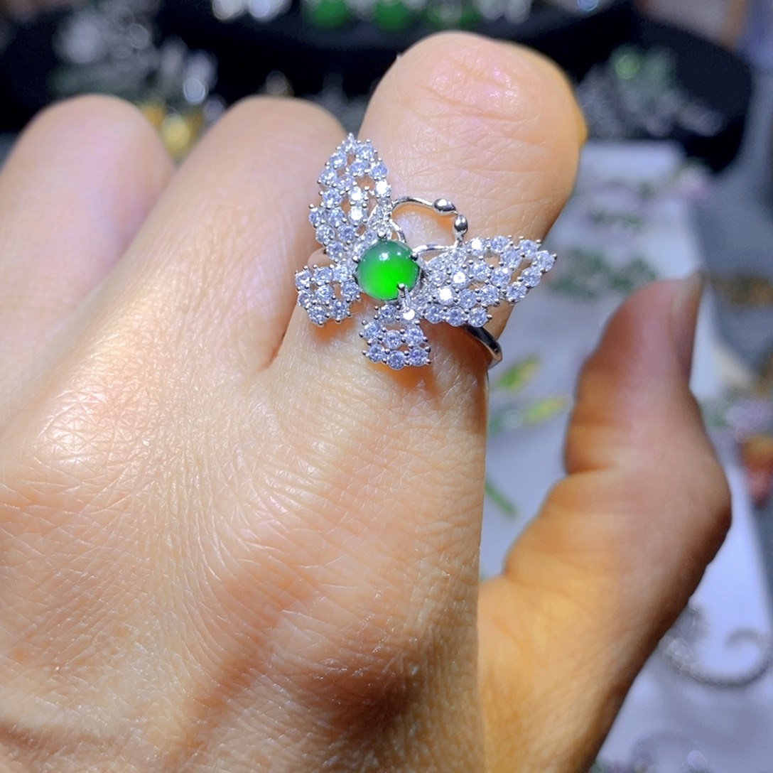 翡翠颈饰银S925镶嵌天然翡翠