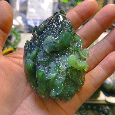 蛇纹石玉颈饰未镶嵌勿**心