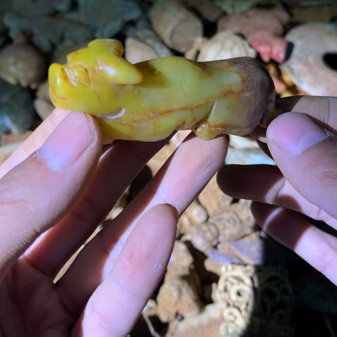 和田玉（糖玉）未镶嵌挂件