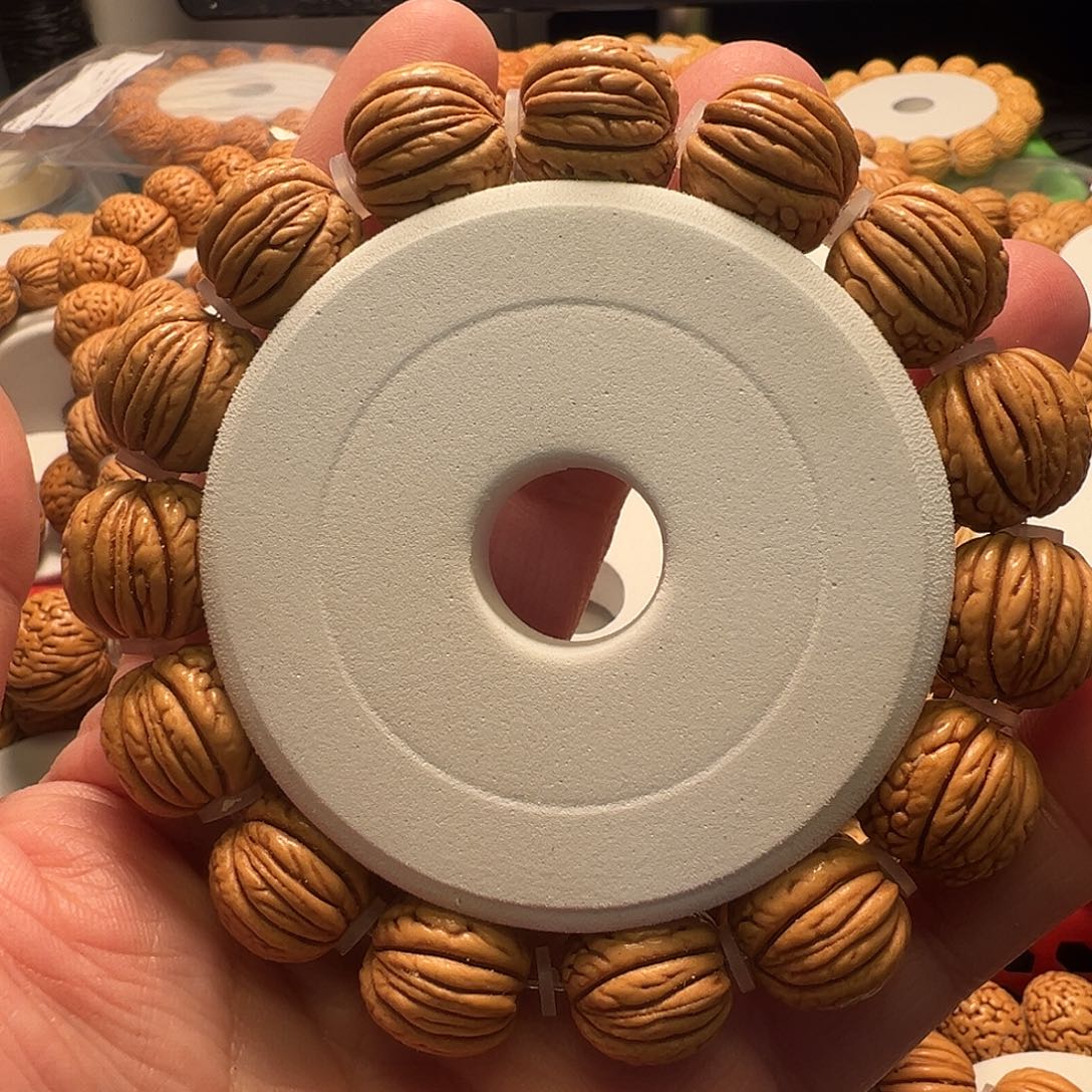 手串桃核铁扇公主