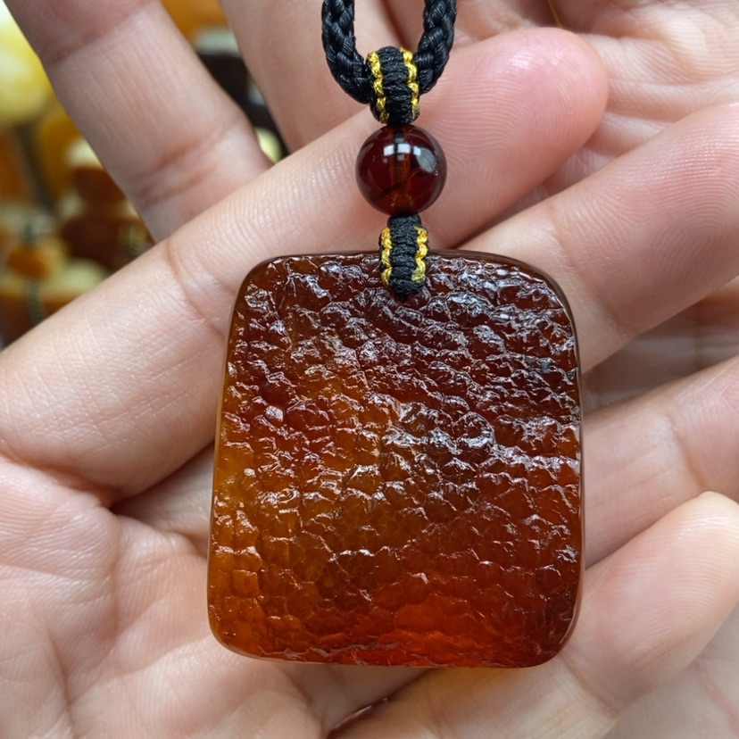 【闪购商品】琥珀颈饰未镶嵌