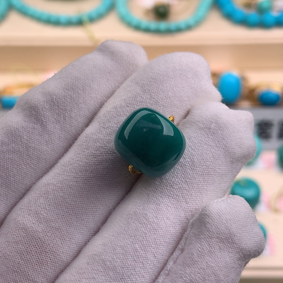 绿松石珠宝奇石未镶嵌13.2−11.4