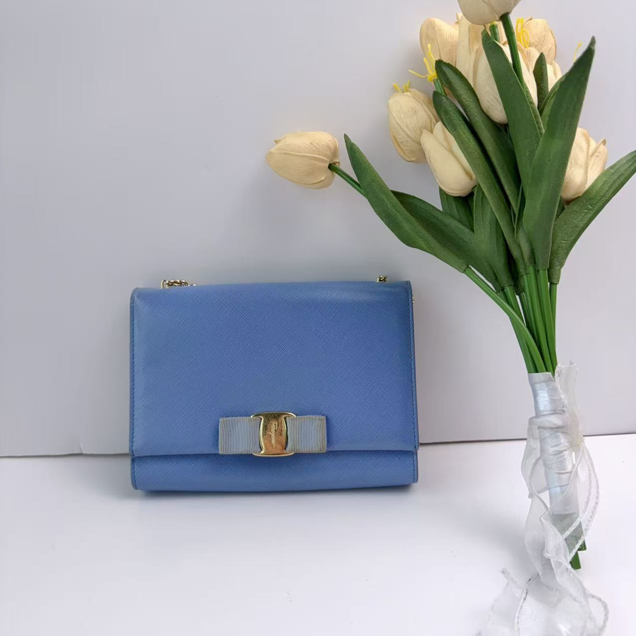 95新 FERRAGAMO/菲拉格慕 菲拉格慕蓝色蝴蝶斜挎包