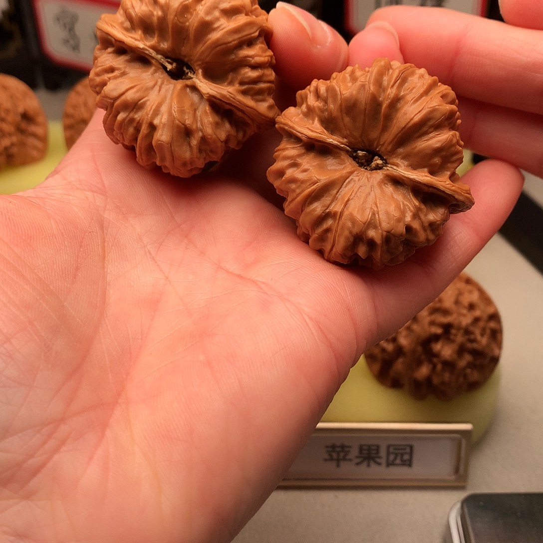 文玩核桃吊坠40➕尺全品平谷凹底535号