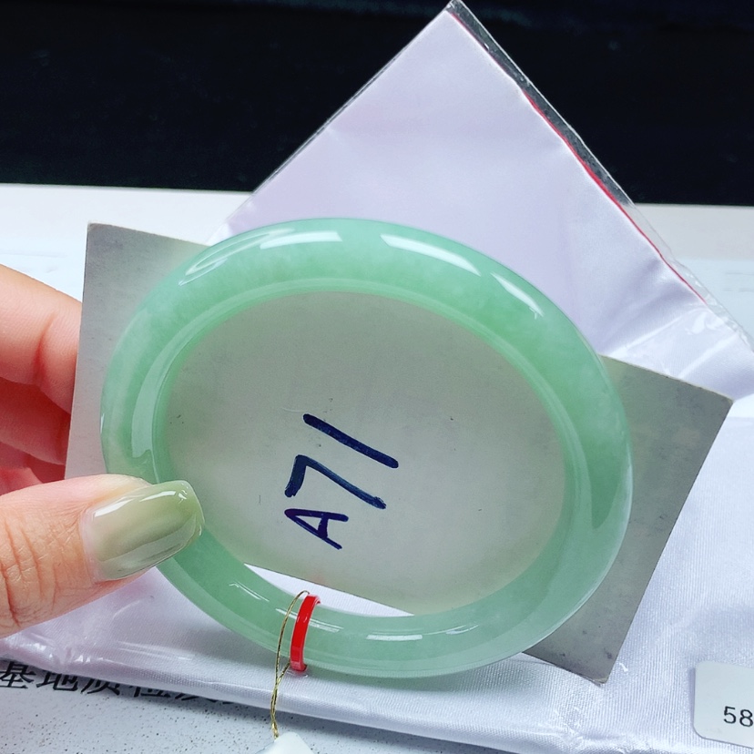 【闪购商品】翡翠手镯未镶嵌 圆条58+