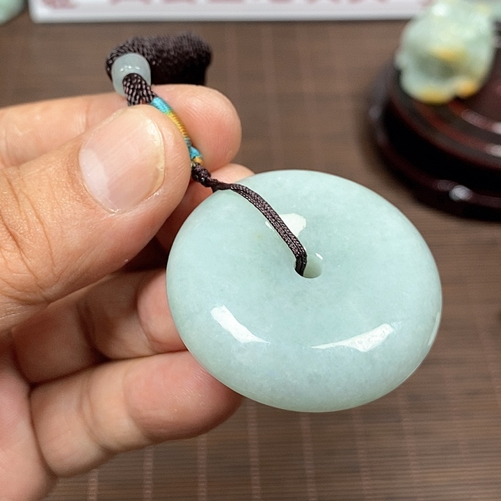 颈饰未镶嵌翡翠天然翡翠玉A货配证书
