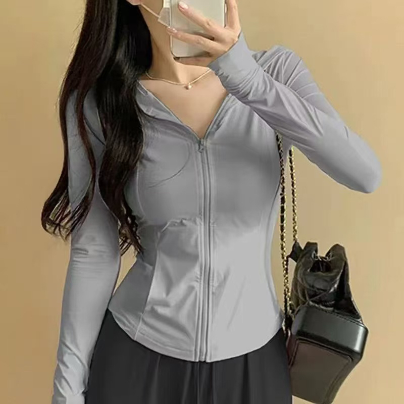 T11瑕疵衣服NO退换介意勿拍