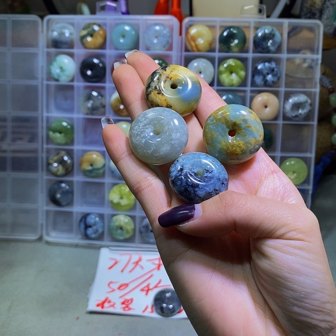 未镶嵌蛇纹石玉其他桃*157