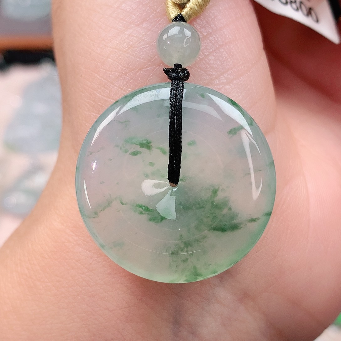 颈饰未镶嵌翡翠扣