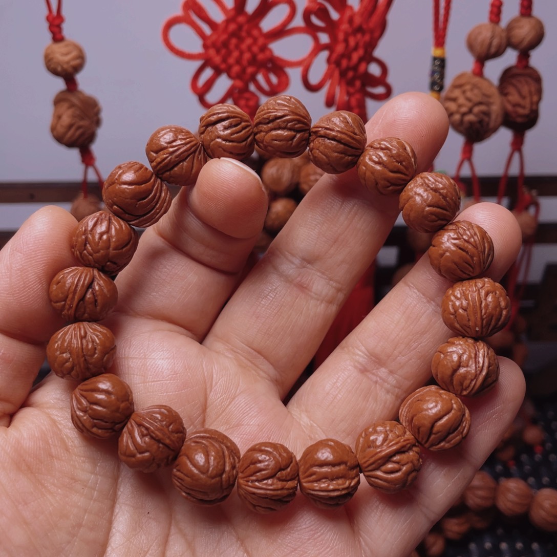 木质类龙纹桃枭挂件