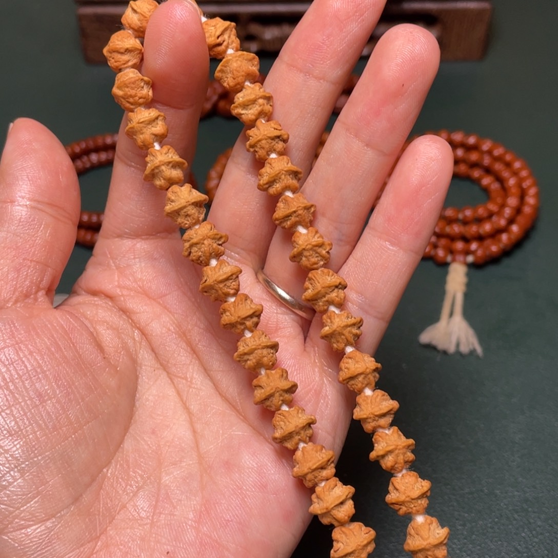 柏香籽/百香籽吊坠彼岸花手持