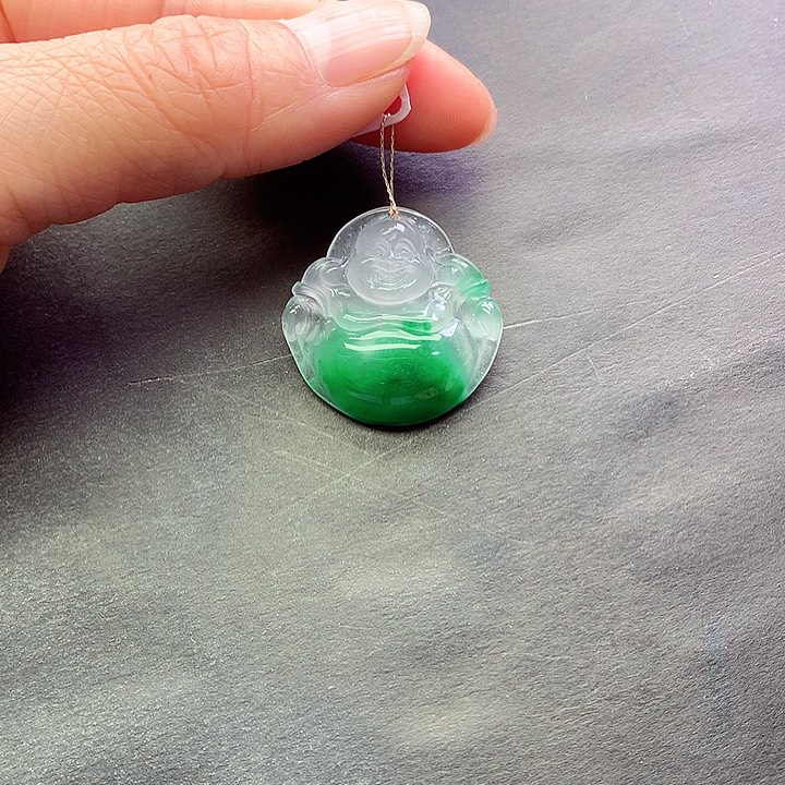 颈饰未镶嵌石英质玉