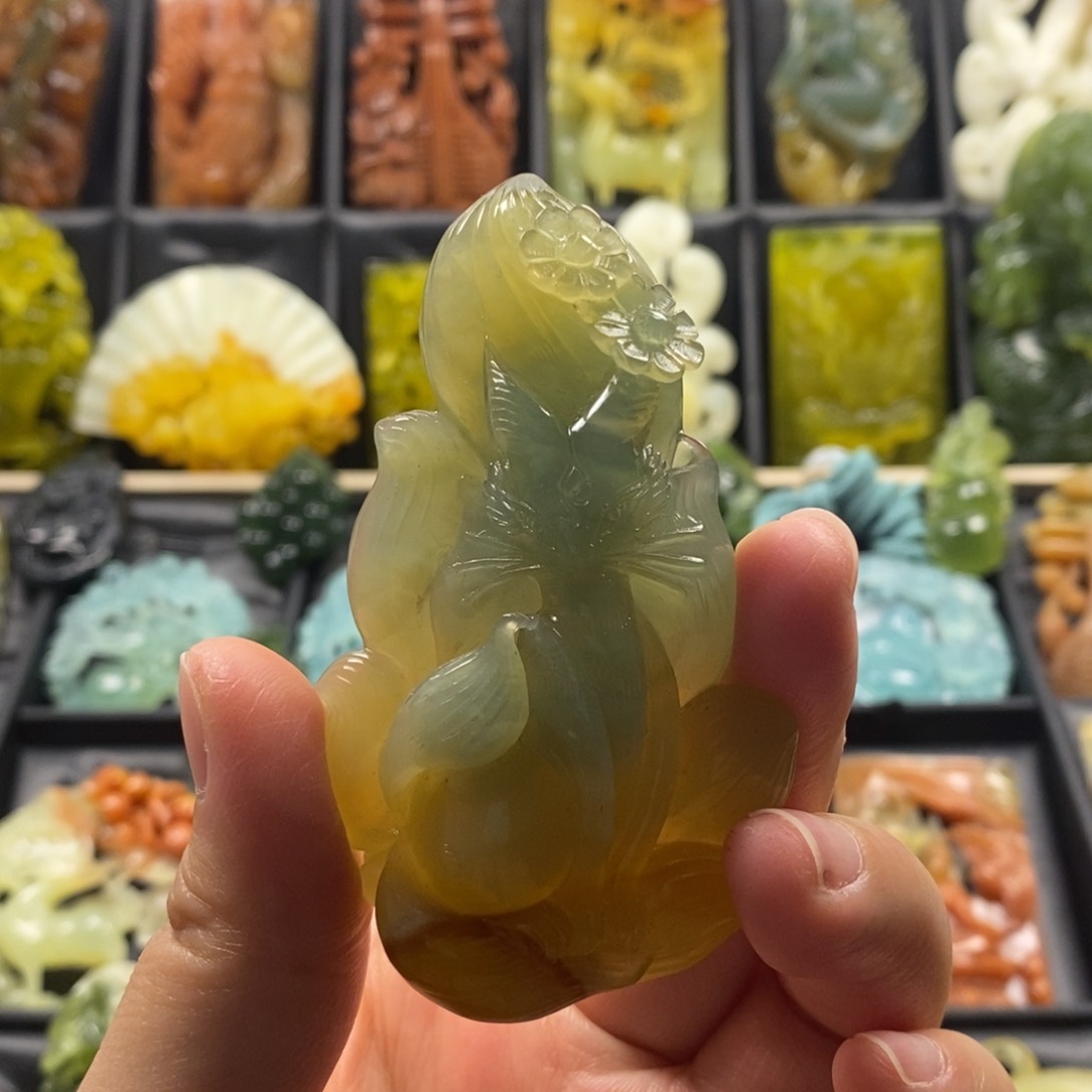 蛇纹石玉合金颈饰