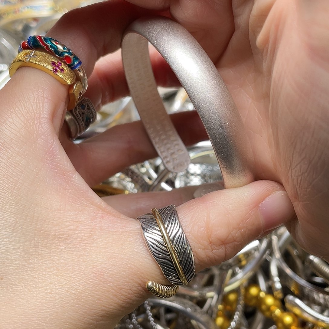 足银时尚潮流手镯