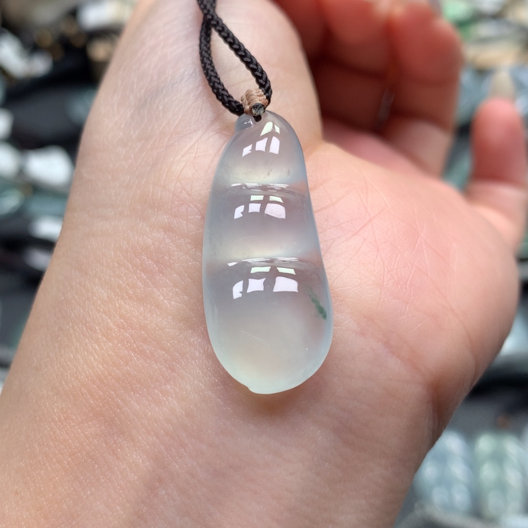 翡翠颈饰未镶嵌豆子