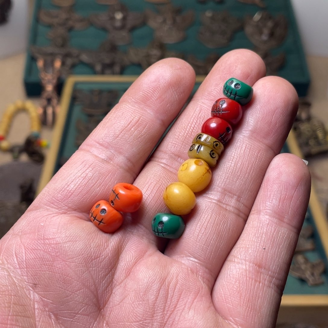 藏传小元素料器骨雕