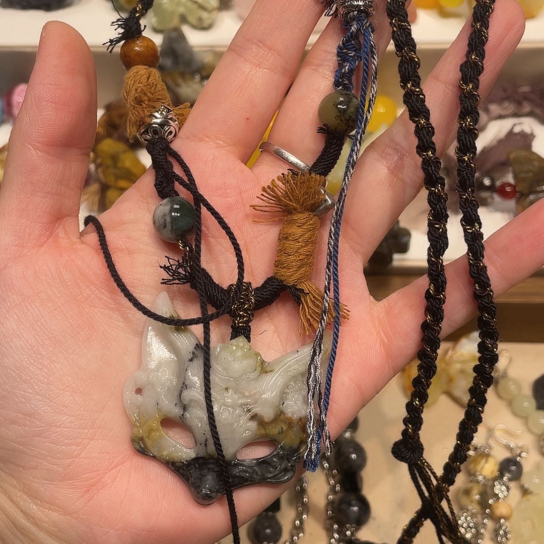 蛇纹石玉合金颈饰