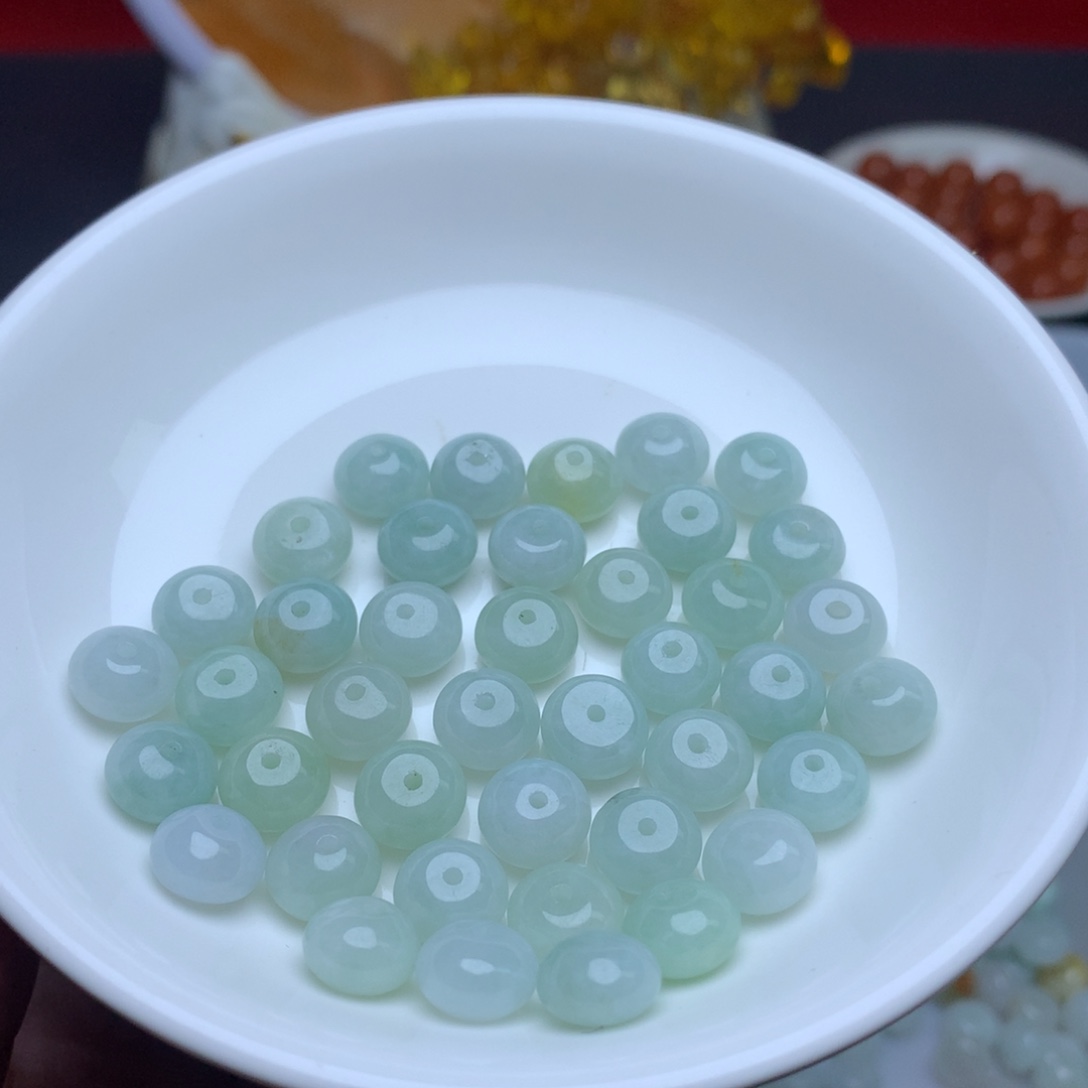 【闪购商品】翡翠手链未镶嵌卡5.6乘8.8冰绿鼓珠30个