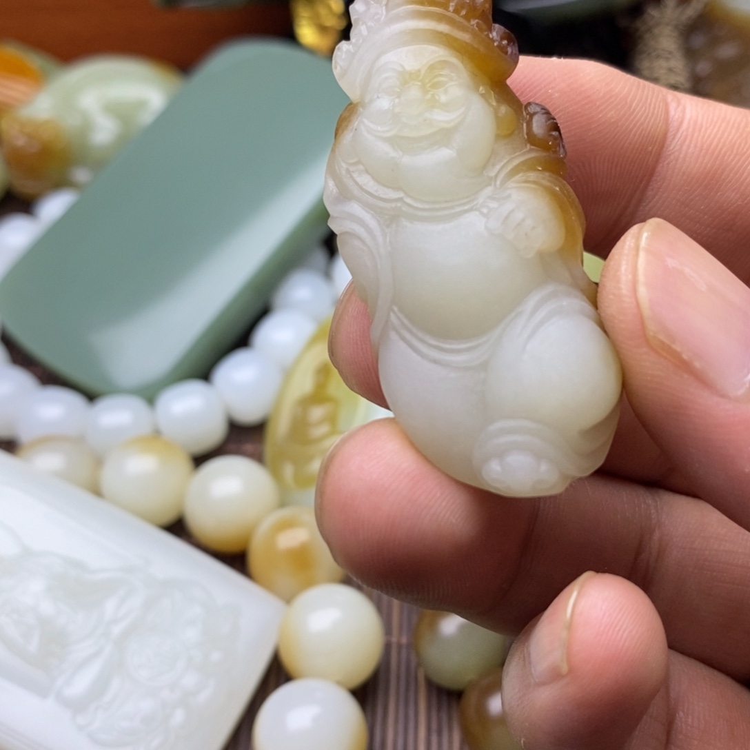 和田玉（糖玉）未镶嵌挂件