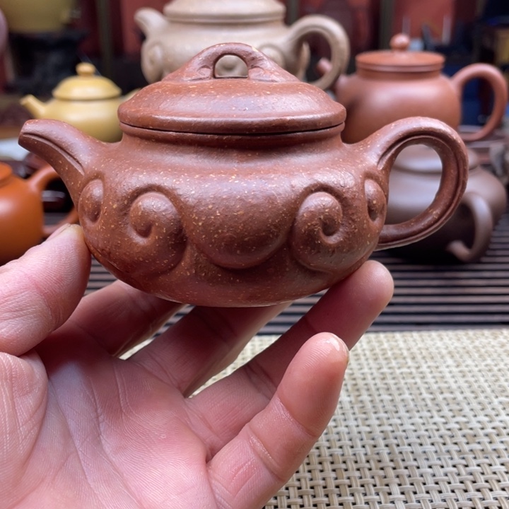 紫砂茶壶粗沙降坡泥手工制作