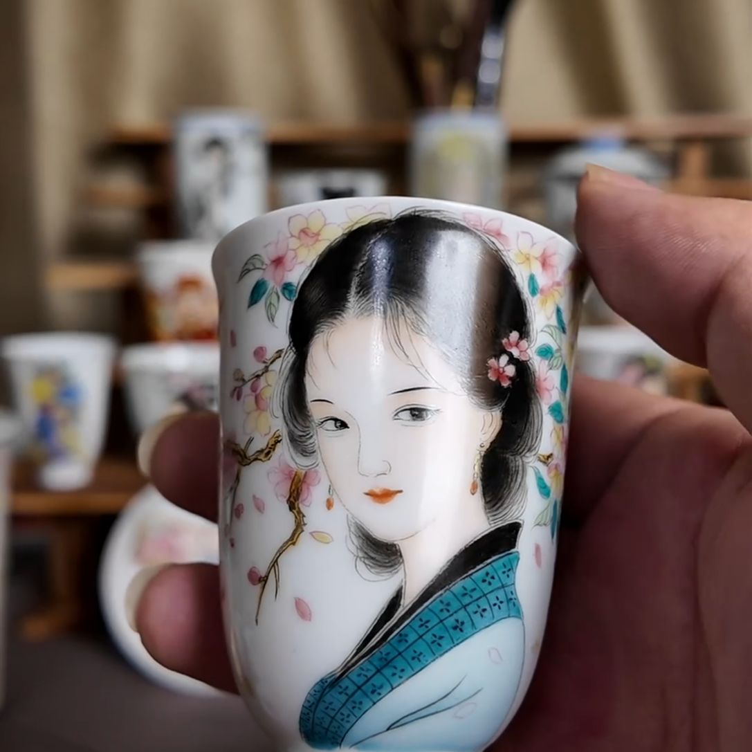 景德镇手绘美女闻香杯