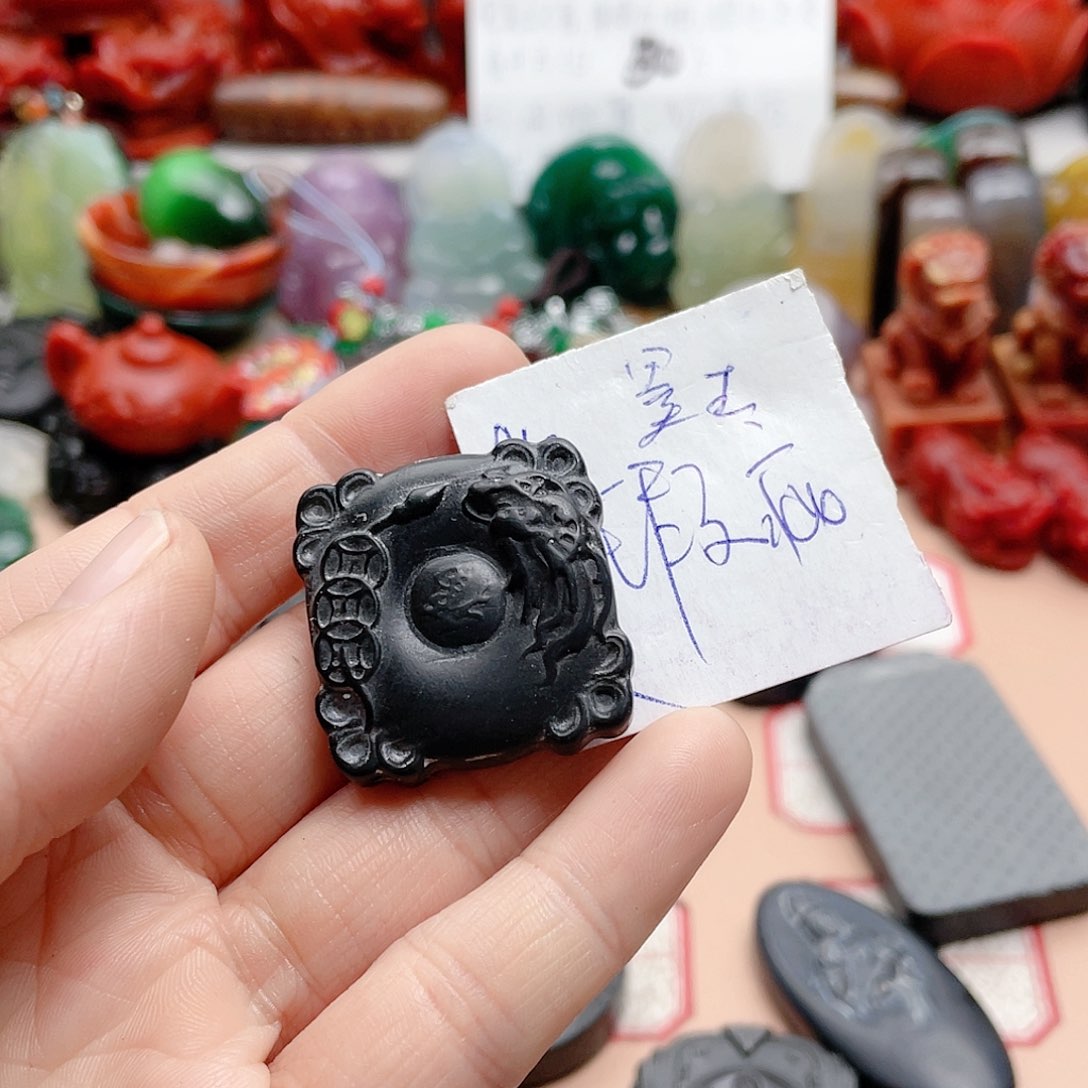 玛瑙/玉髓颈饰合金给****阳