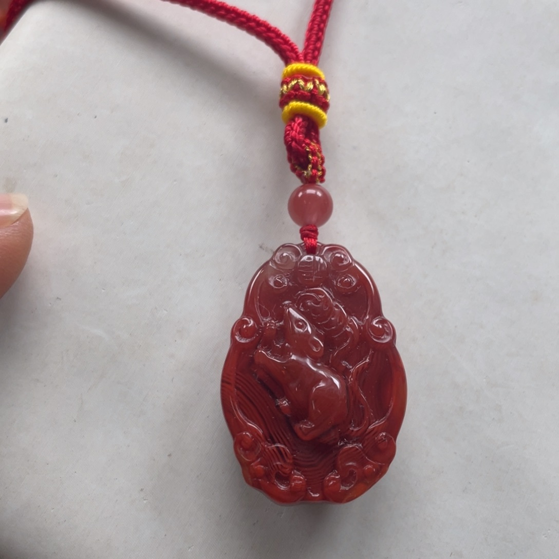 南红玛瑙牛血红瓦西南红鼠来宝吊坠未镶嵌