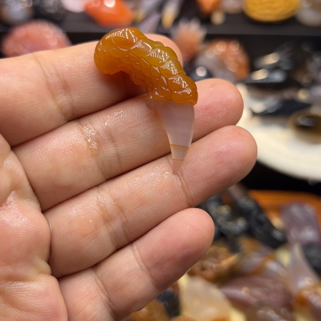 玛瑙/玉髓未镶嵌手玩摆件