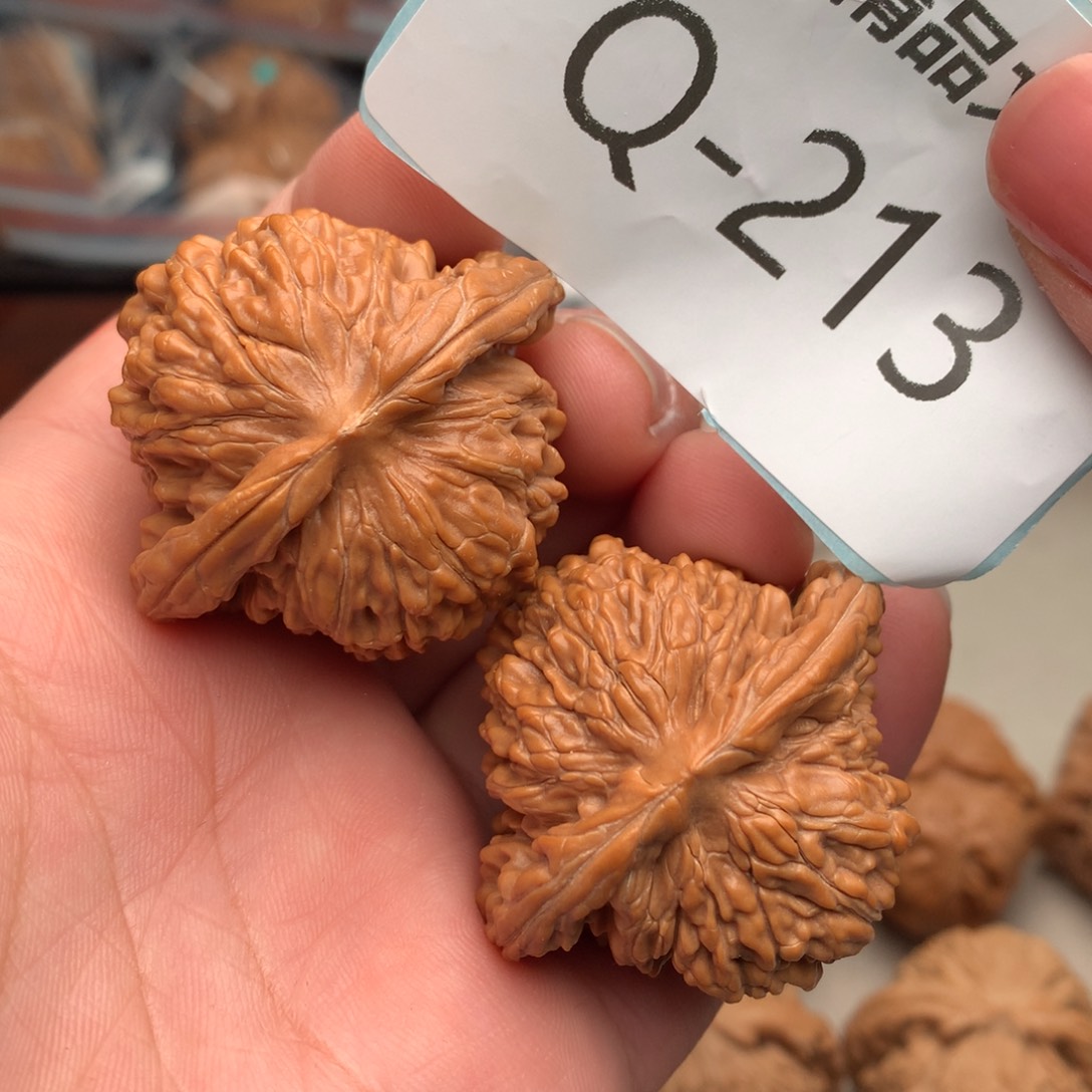 文玩核桃把件41楼………..