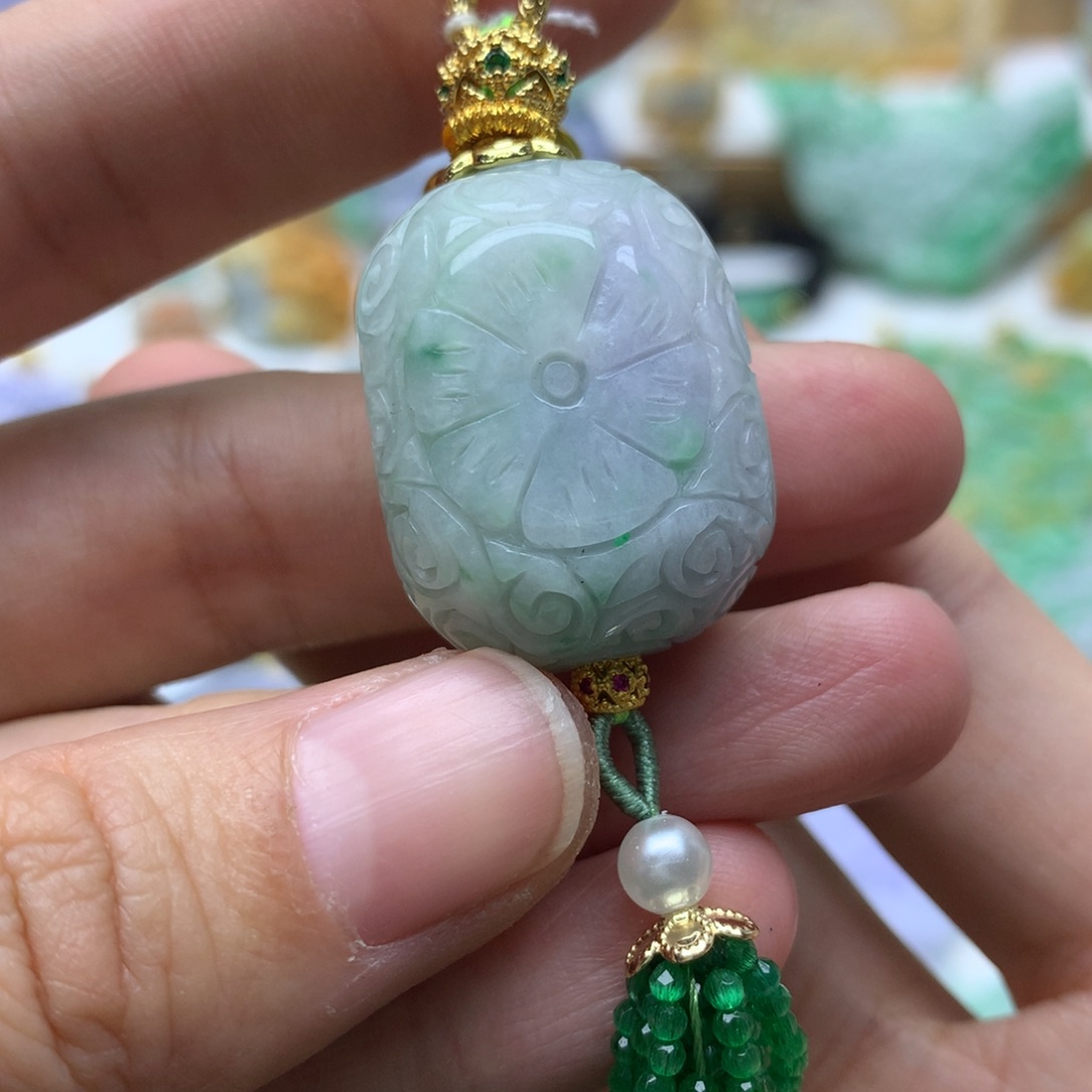翡翠未镶嵌颈饰翡翠