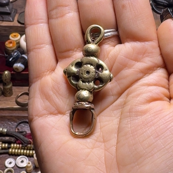 泥塑……………………………………………